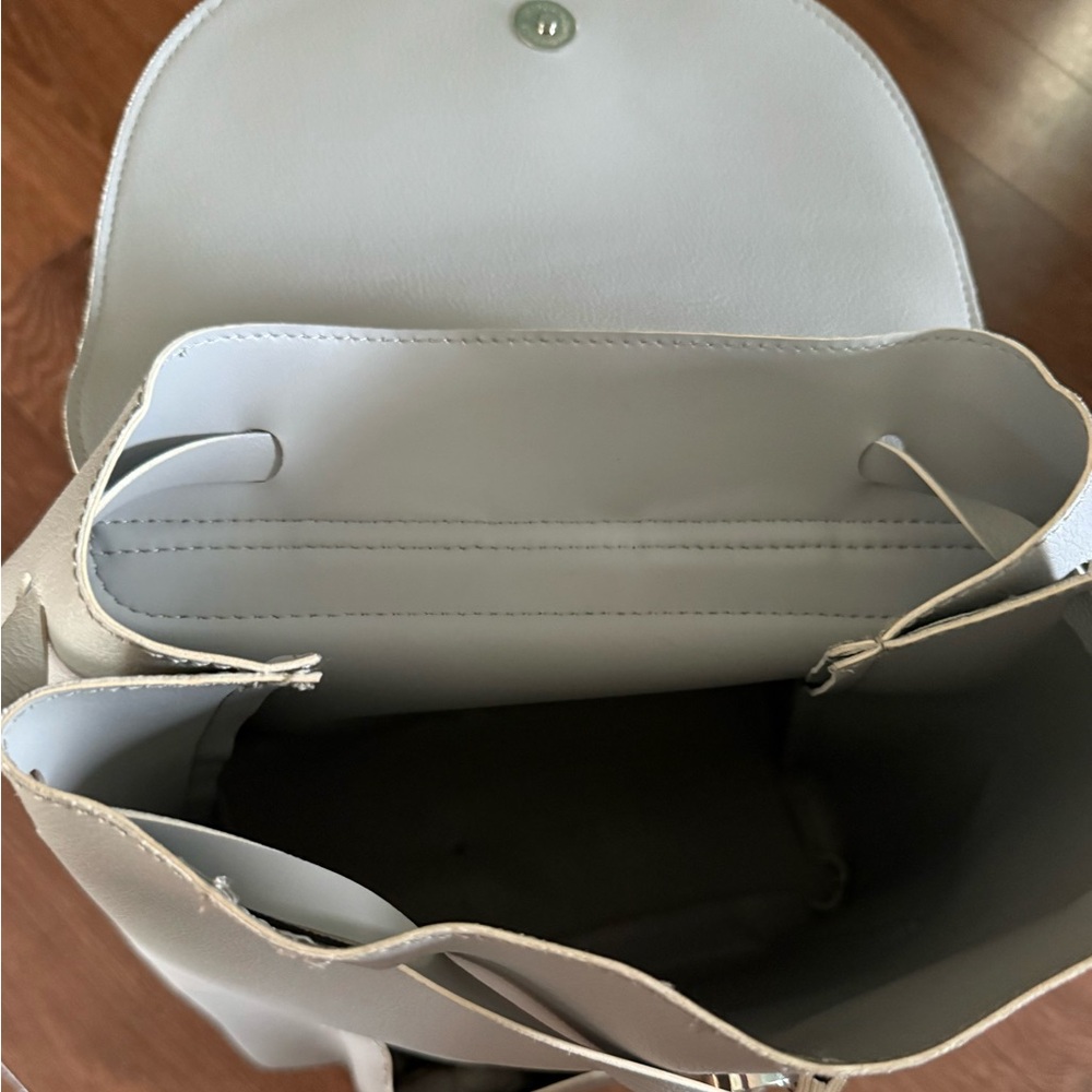 Chic Light Gray Backpack - image 5